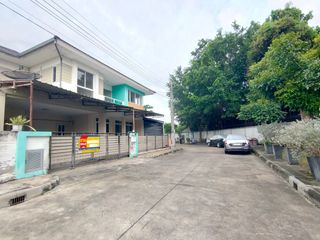For sale studio house in Saphan Sung, Bangkok