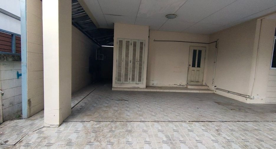 Haus zum Kauf mit Studio in Saphan Sung, Bangkok