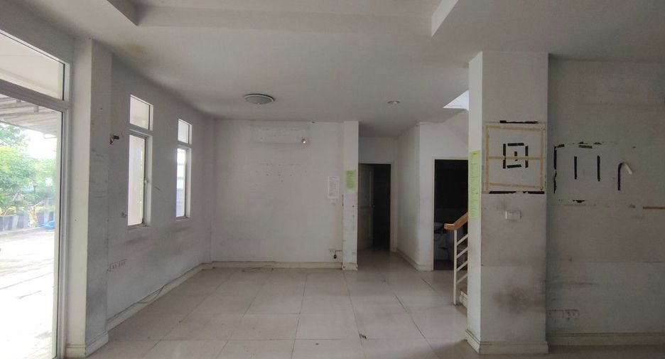 Haus zum Kauf mit Studio in Saphan Sung, Bangkok