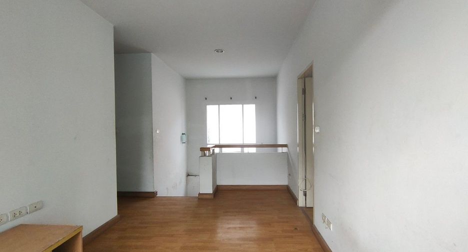 Haus zum Kauf mit Studio in Saphan Sung, Bangkok