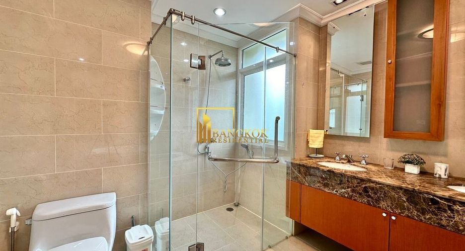 For rent 3 bedrooms condo in Watthana, Bangkok