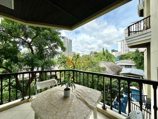 Condo en alquiler de 3 habitaciones en Watthana, Bangkok