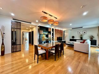 Condo en alquiler de 3 habitaciones en Watthana, Bangkok