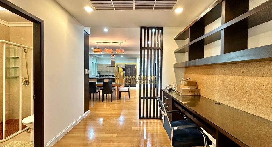 For rent 3 bedrooms condo in Watthana, Bangkok