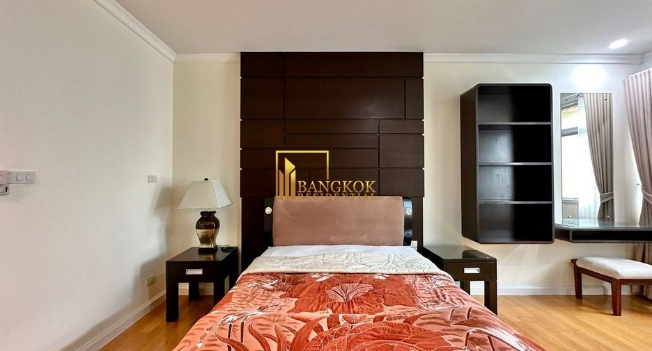 For rent 3 bedrooms condo in Watthana, Bangkok