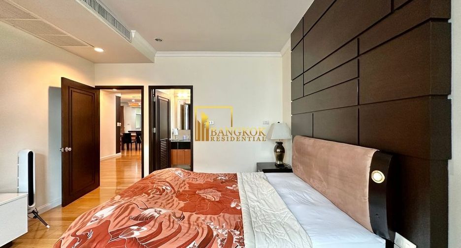 For rent 3 bedrooms condo in Watthana, Bangkok