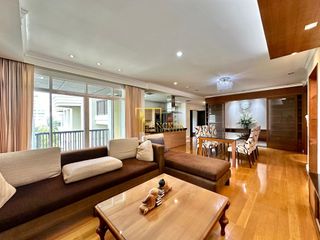 Condo en alquiler de 3 habitaciones en Watthana, Bangkok