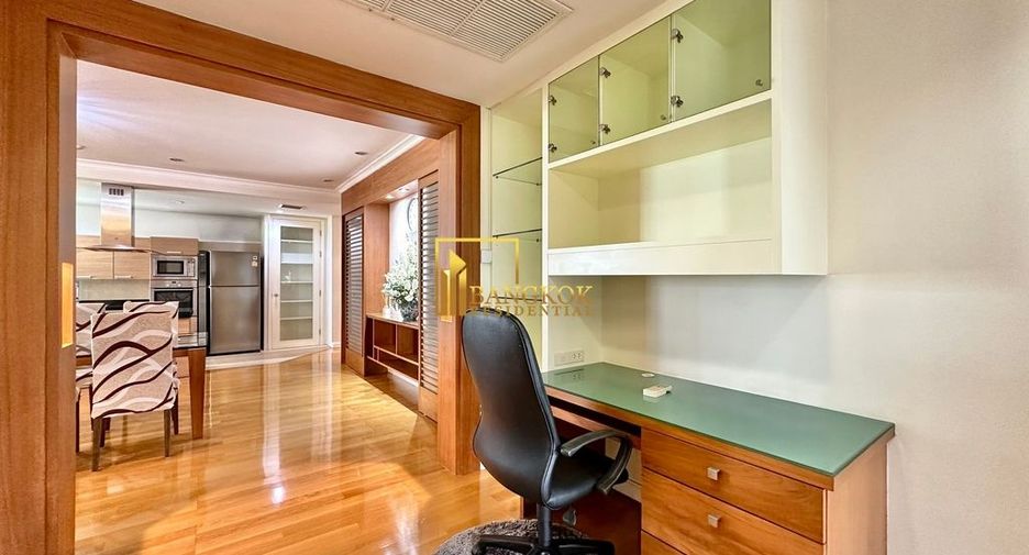 For rent 3 bedrooms condo in Watthana, Bangkok