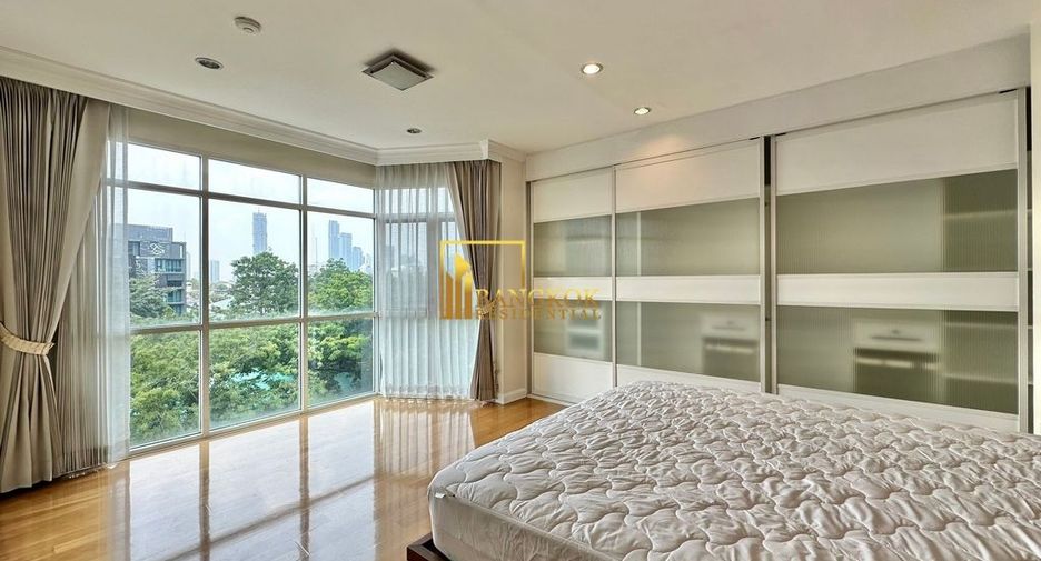 For rent 3 bedrooms condo in Watthana, Bangkok