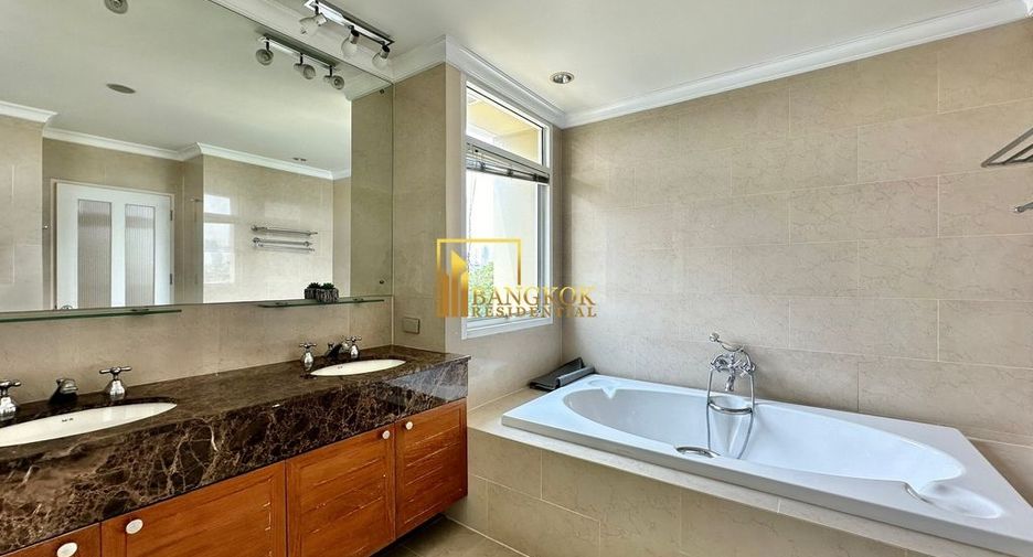 For rent 3 bedrooms condo in Watthana, Bangkok
