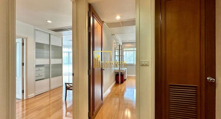 For rent 3 bedrooms condo in Watthana, Bangkok