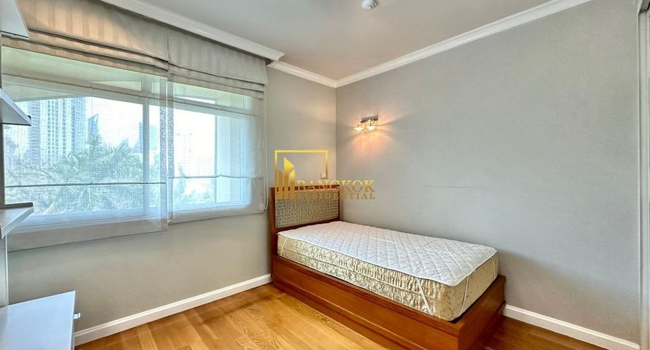 For rent 3 bedrooms condo in Watthana, Bangkok