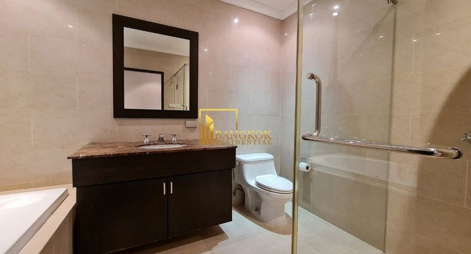 For rent 3 bedrooms condo in Watthana, Bangkok