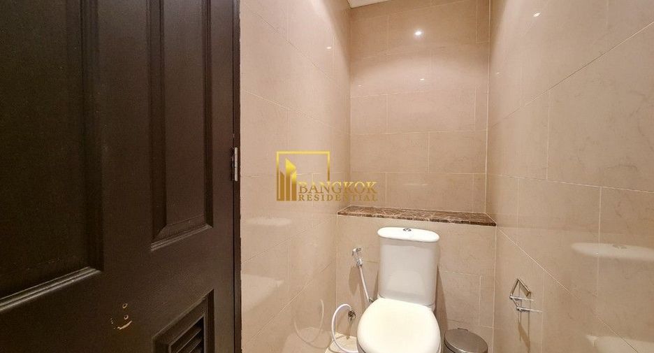 For rent 3 bedrooms condo in Watthana, Bangkok