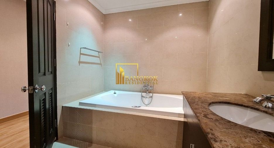 For rent 3 bedrooms condo in Watthana, Bangkok