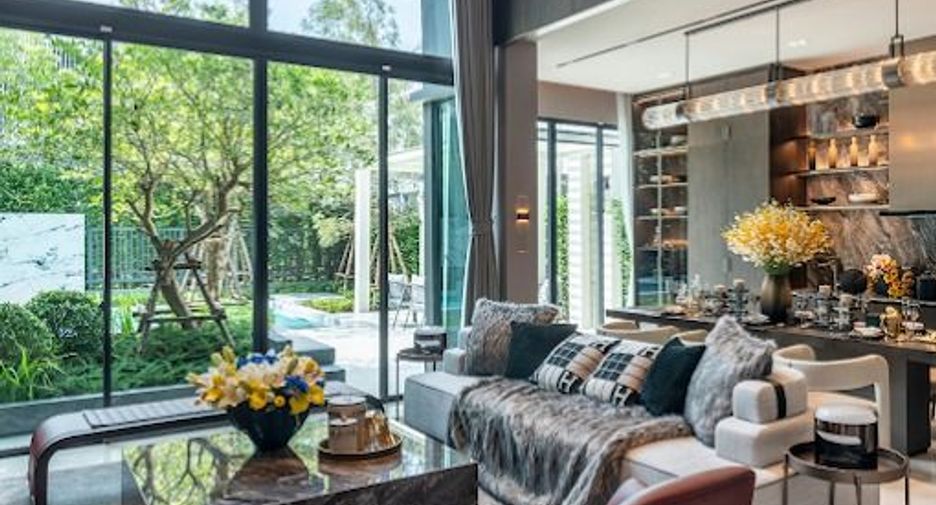 For sale 6 ベッドルーム house in Bang Kapi, Bangkok