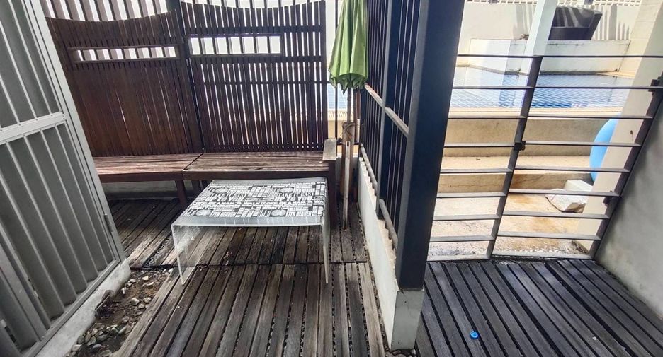 For sale studio condo in Phra Khanong, Bangkok