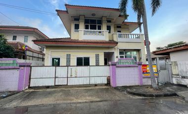 For sale studio house in Bang Kapi, Bangkok