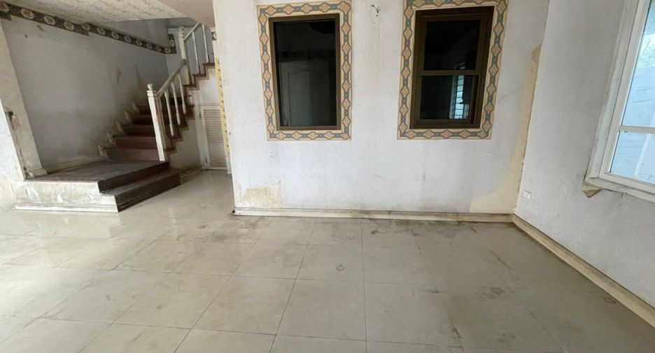 For sale studio house in Bang Kapi, Bangkok