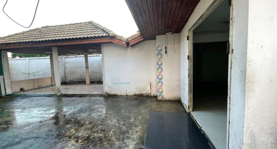 For sale studio house in Bang Kapi, Bangkok