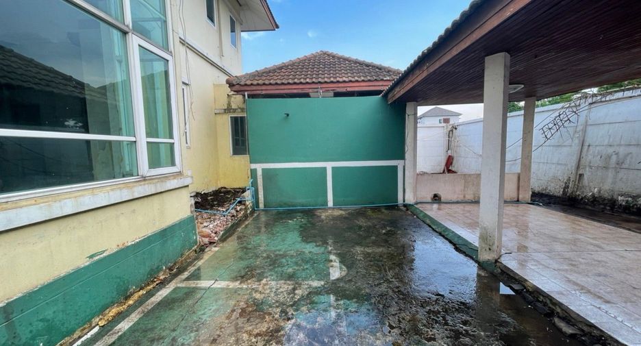 For sale studio house in Bang Kapi, Bangkok