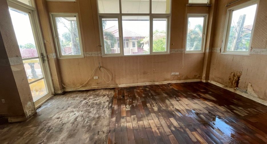 For sale studio house in Bang Kapi, Bangkok
