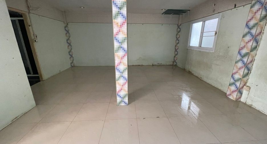 For sale studio house in Bang Kapi, Bangkok