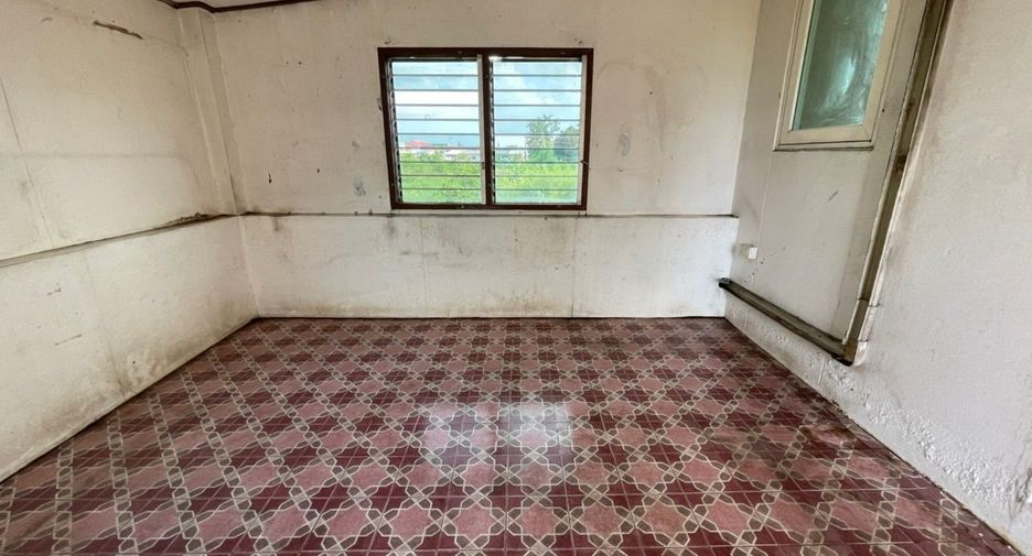 For sale studio house in Bang Kapi, Bangkok