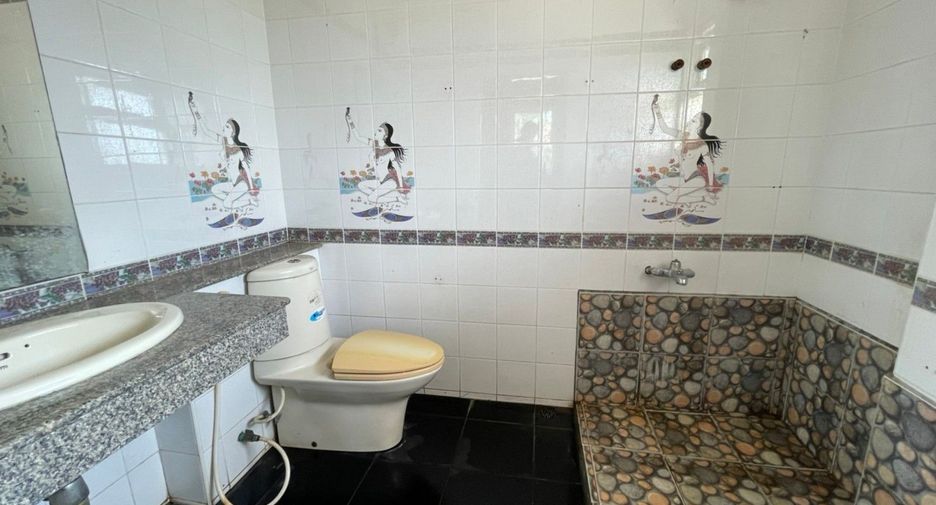 For sale studio house in Bang Kapi, Bangkok