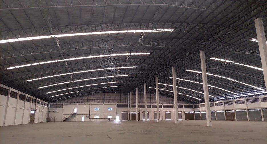À louer entrepôt à Bang Sao Thong, Samut Prakan