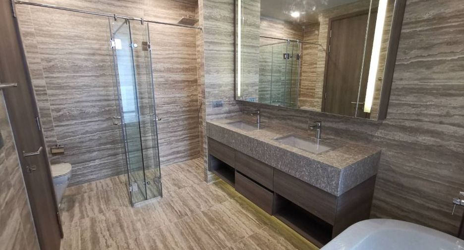 For sale 2 bed condo in Khlong Toei, Bangkok