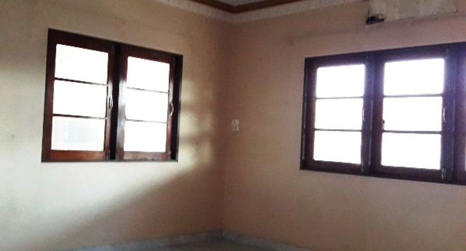 For sale studio house in Bang Khae, Bangkok