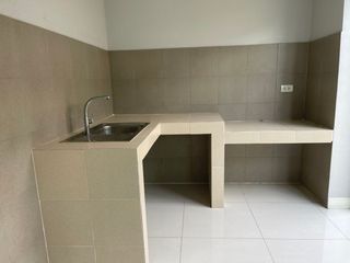 Haus zum Kauf mit Studio in Don Mueang, Bangkok