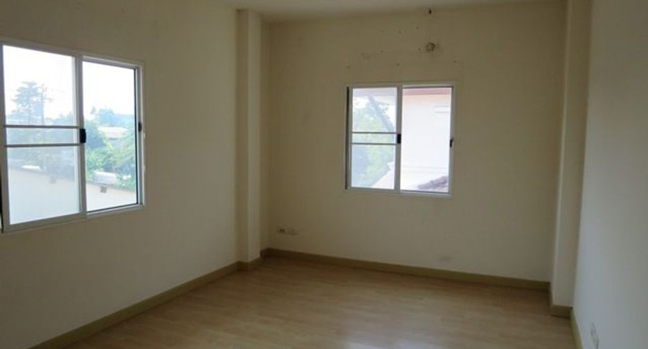 For sale studio house in Bang Khen, Bangkok