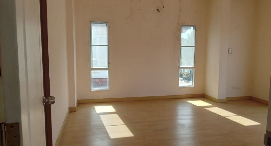 For sale studio house in Bang Khen, Bangkok