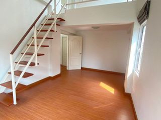 À vendre studio maison à Min Buri, Bangkok