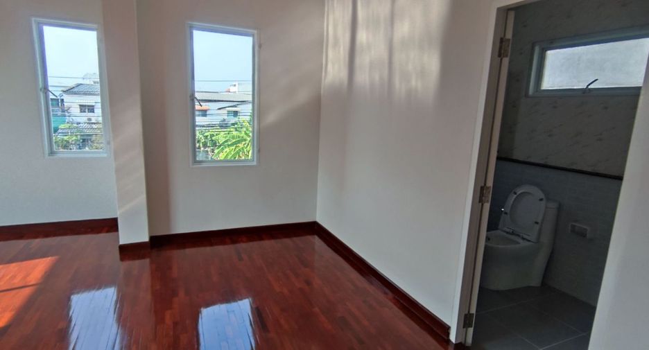 Haus zum Kauf mit Studio in Sai Mai, Bangkok
