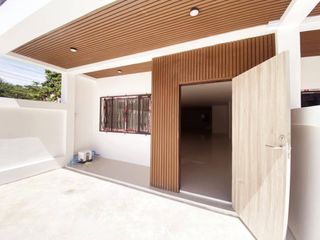 For sale 3 bed townhouse in East Pattaya, Pattaya