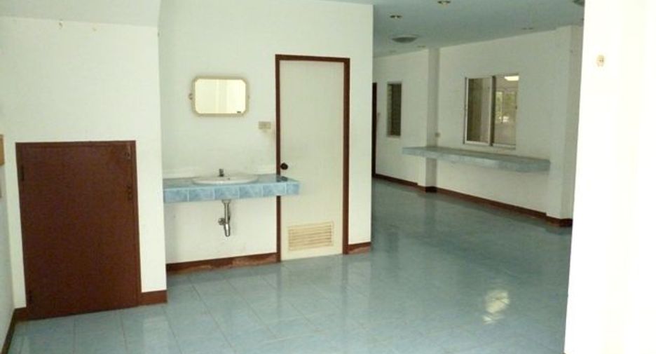 For sale studio house in Nong Chok, Bangkok