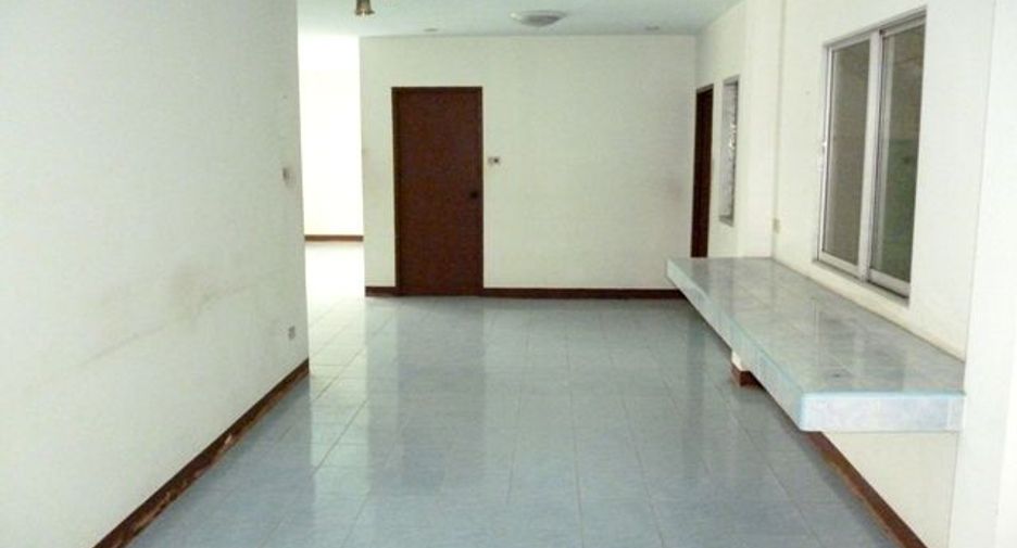 For sale studio house in Nong Chok, Bangkok