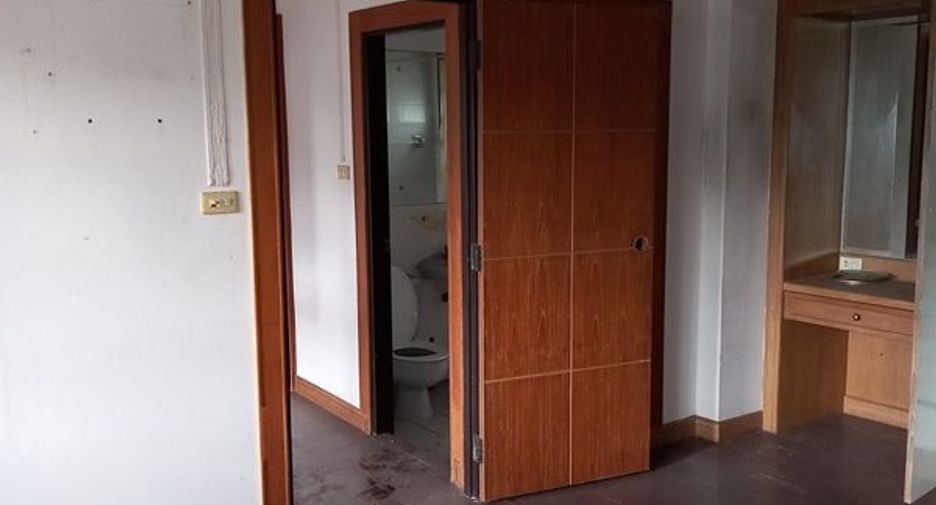 For sale studio house in Bang Khen, Bangkok