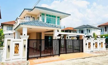 Casa en venta de 3 habitaciones en Si Racha, Chonburi