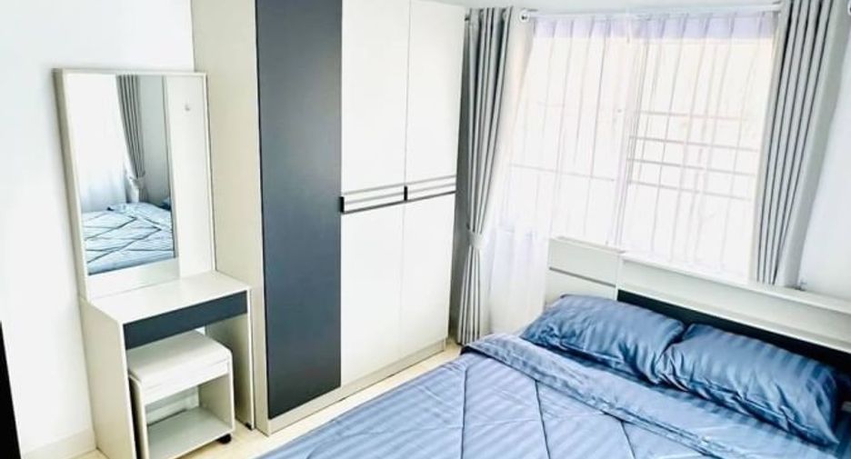 For sale 3 bedrooms house in Si Racha, Chonburi