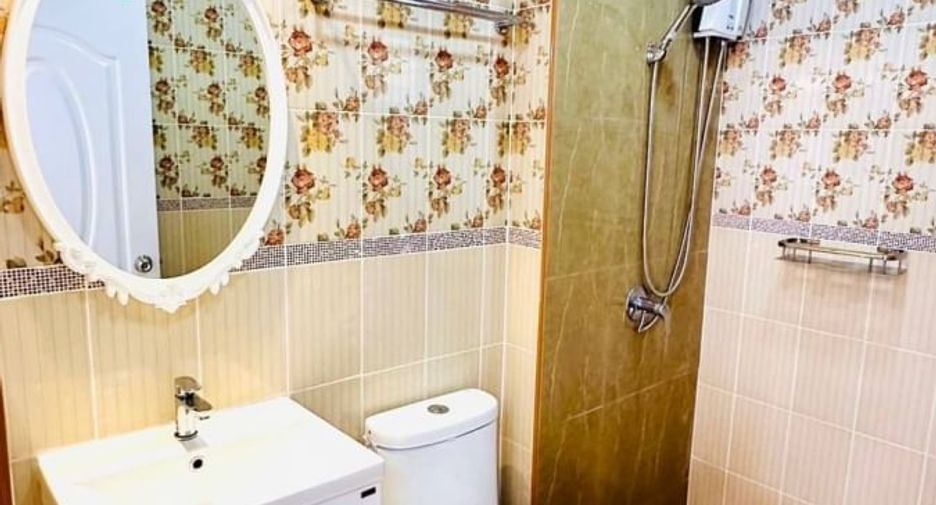 For sale 3 bedrooms house in Si Racha, Chonburi