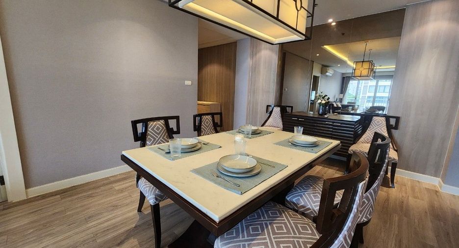 For rent 3 bedrooms apartment in Khlong Toei, Bangkok