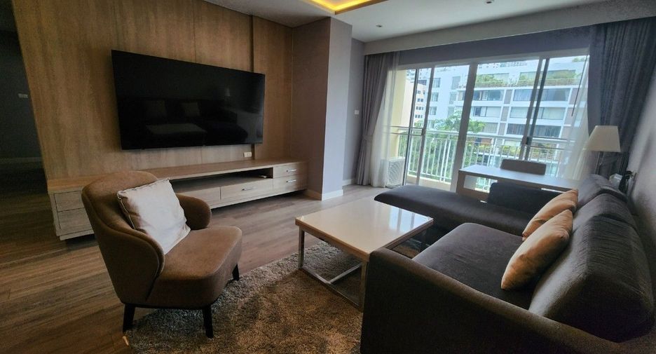 For rent 3 bedrooms apartment in Khlong Toei, Bangkok