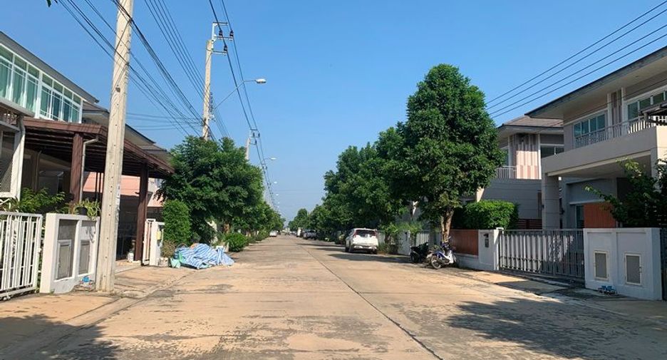 出售 公寓 独立屋 在 Khlong Sam Wa, 曼谷