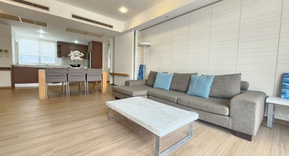 For rent 2 bedrooms apartment in Khlong Toei, Bangkok