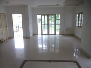 Casa en venta de estudio en Khlong Sam Wa, Bangkok