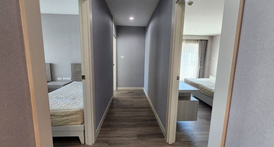 For rent 3 bedrooms apartment in Khlong Toei, Bangkok